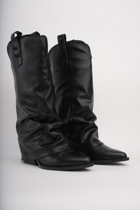 Botas largas negras corrugadas