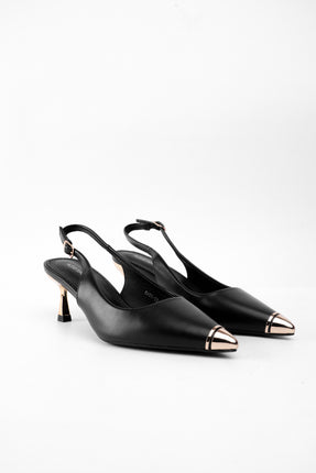 Tacón negro bajo punta dorada