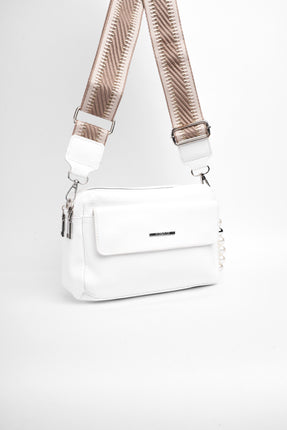 Bolso mediano blanco con correa