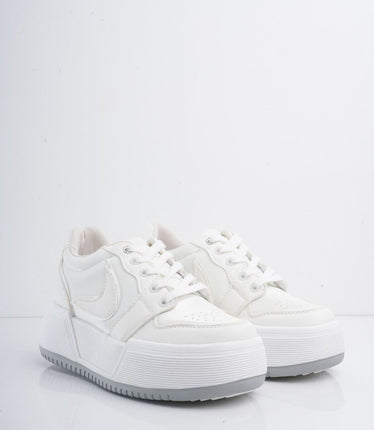 Tenis blancos con plataforma
