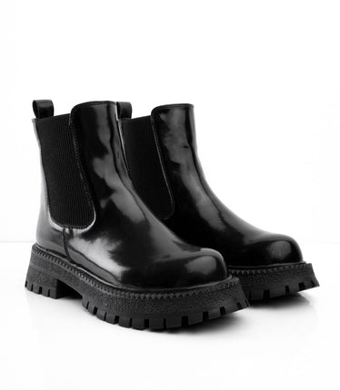 Botín charol negro con elástico