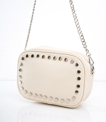Bolso beige con taches y cadena