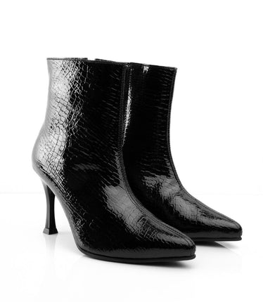 Botín croco negro y tacón puntilla