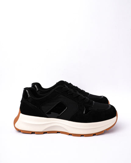 Tenis negros x gamuza