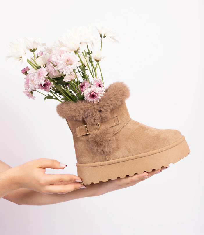 BOTA UGG BEIGE PELUCHE