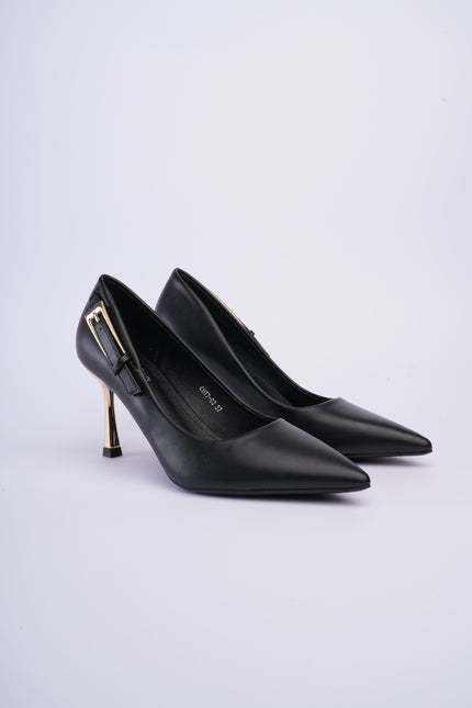 Tacones negros con hebilla