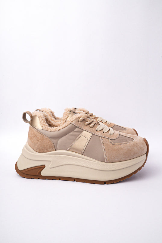 Tenis beige x peluche interno