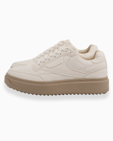 TENIS BEIGE Versátiles
