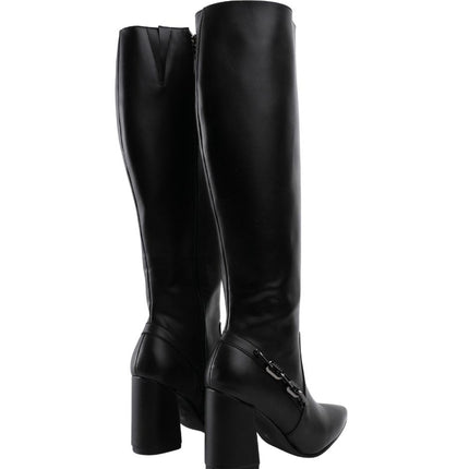 Bota alta negra con tacón grueso y detalle negro lateral
