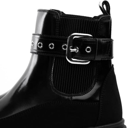 Botines de charol negros con correa
