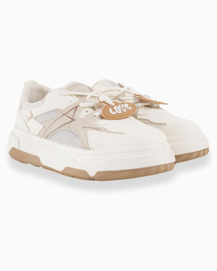Tenis BEIGE con Hebilla LOVE