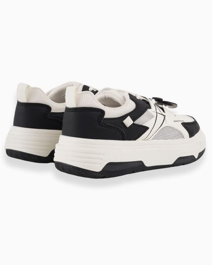 Tenis Blanco x Negro con Hebilla LOVE
