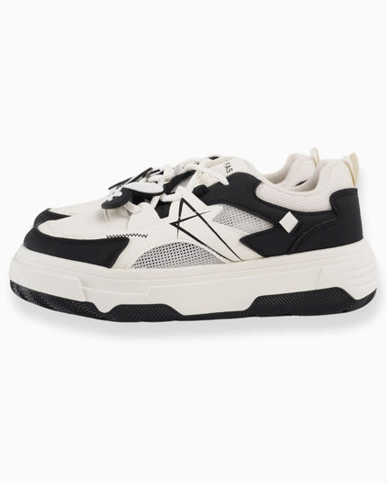Tenis Blanco x Negro con Hebilla LOVE