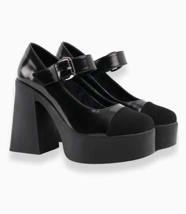 mocasín de tacón negro