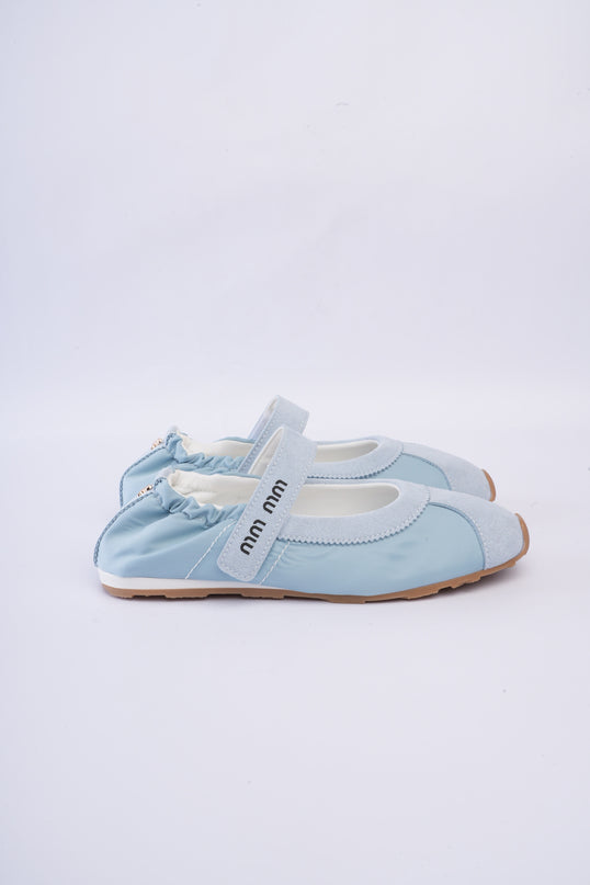 Bailarinas deportivas azul cielo