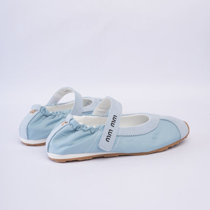 Bailarinas deportivas azul cielo