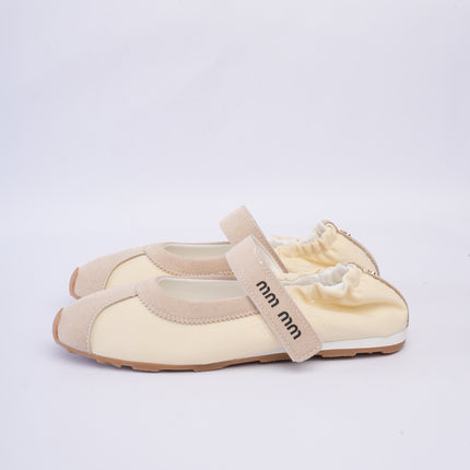 Bailarinas deportivas beige