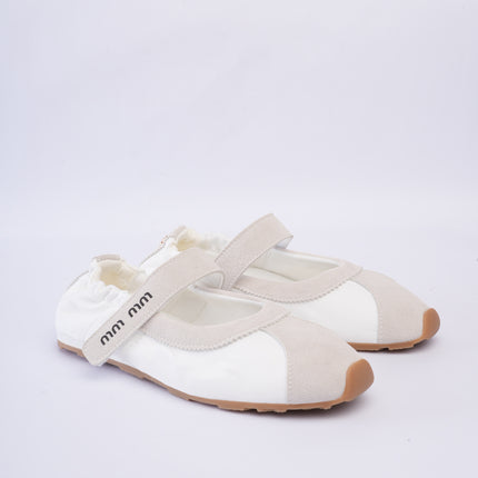 Bailarinas deportivas blancas