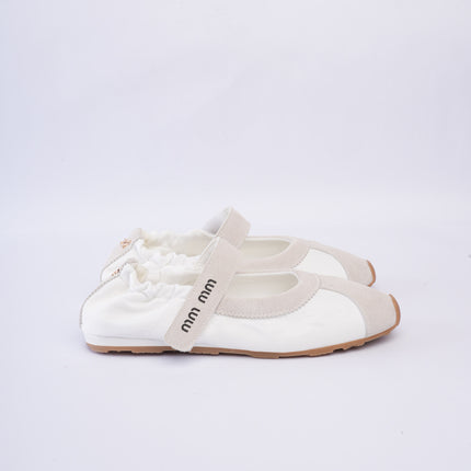 Bailarinas deportivas blancas