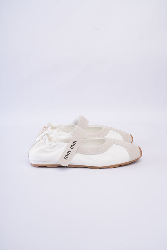 Bailarinas deportivas blancas