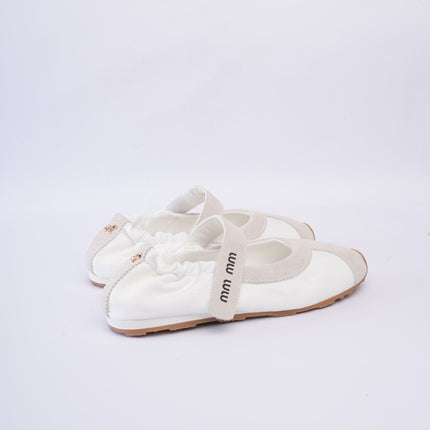 Bailarinas deportivas blancas