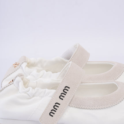 Bailarinas deportivas blancas