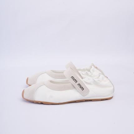 Bailarinas deportivas blancas