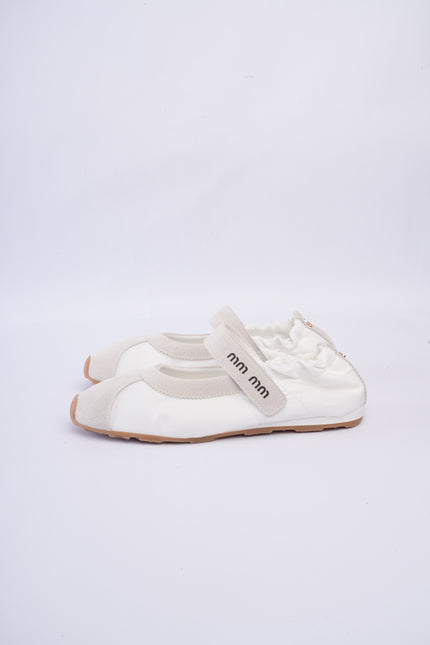 Bailarinas deportivas blancas
