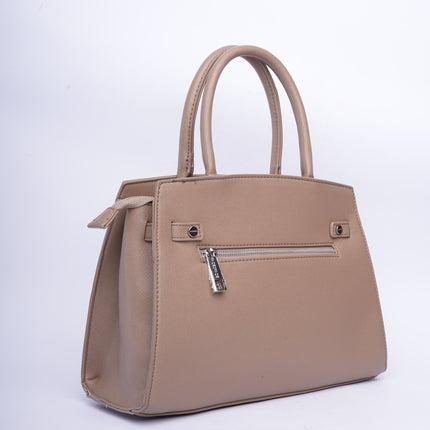 Bolso con diseño elegante beige