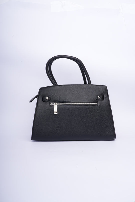 Bolso con diseño elegante negro