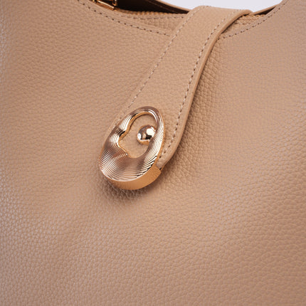 Bolso mediano beige elegante