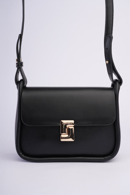 Bolso negro mediano con correa