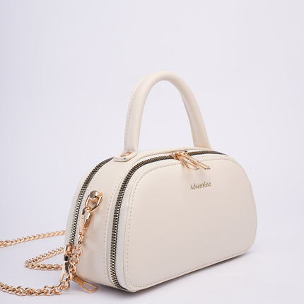 Bolso pequeño beige con cadena