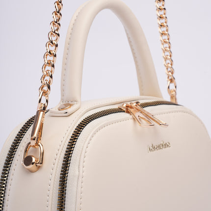 Bolso pequeño beige con cadena