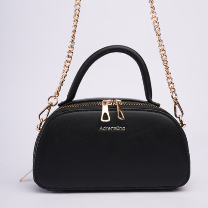 Bolso pequeño negro con cadena