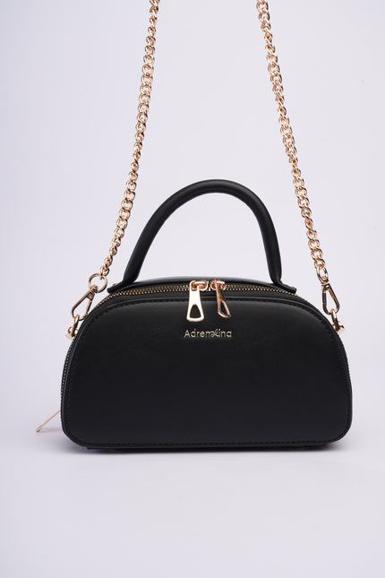 Bolso pequeño negro con cadena