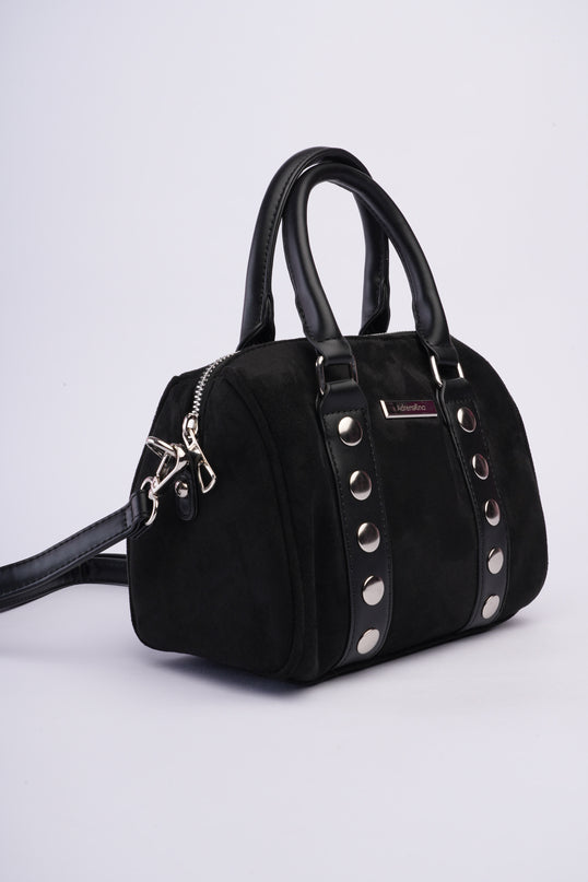 Bolso tipo baúl negro en gamuza