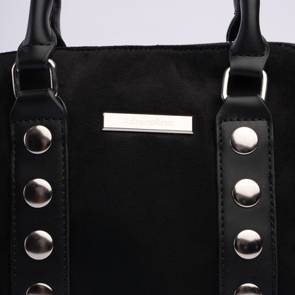 Bolso tipo baúl negro en gamuza