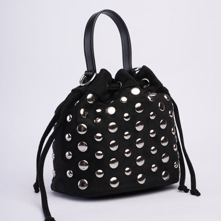 Bolso tipo bucket negro de taches