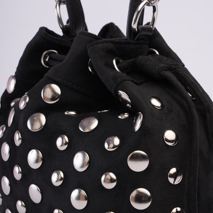 Bolso tipo bucket negro de taches