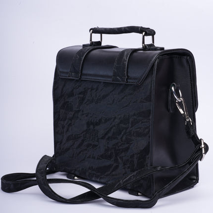 Bolso tipo morral negro pequeño