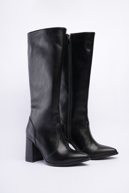 Bota larga elegante negra con tacón