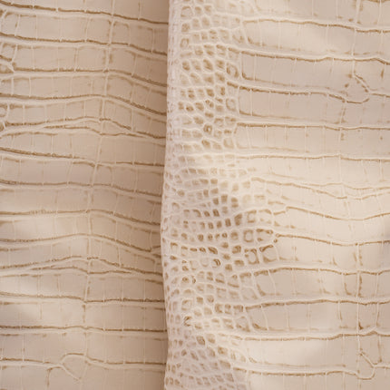 Botas altas beige efecto cocodrilo con tacón medio