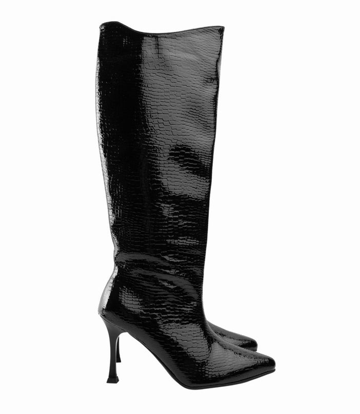 Botas altas en croco negras y tacón puntilla