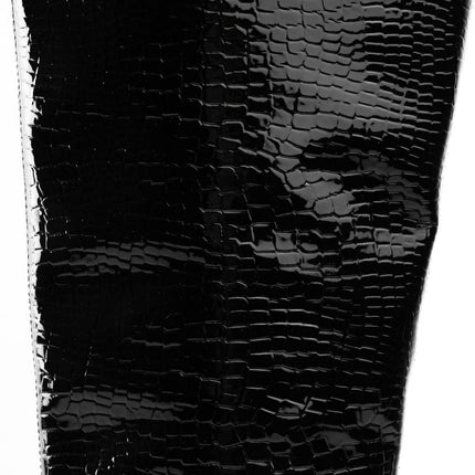 Botas altas en croco negras y tacón puntilla
