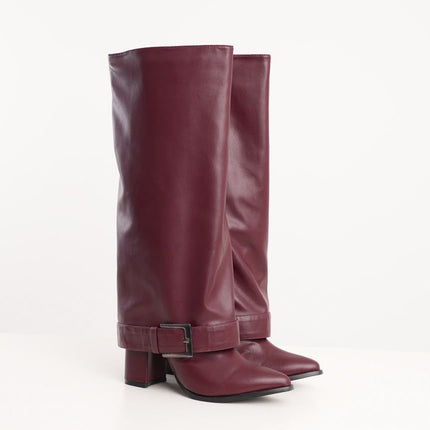 Botas caña alta vino con hebilla plateada