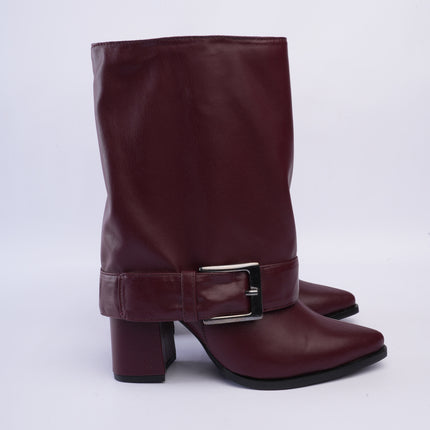 Botas caña media con capa vino