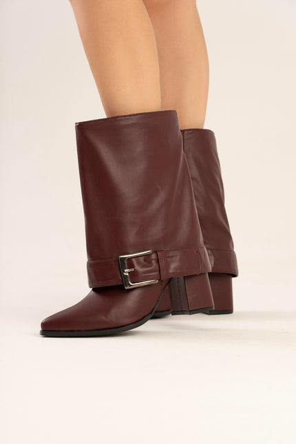 Botas caña media con capa vino