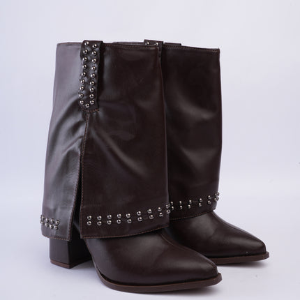 Botas marrón caña media con capa y taches