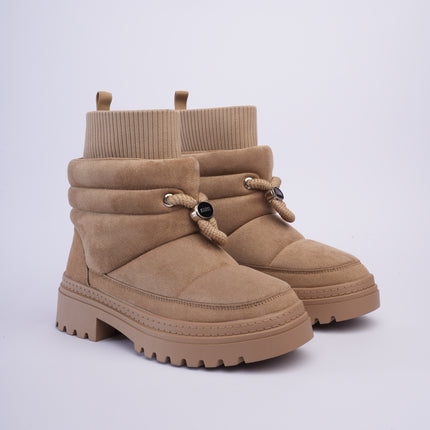 Botas tipo invierno de peluche camel